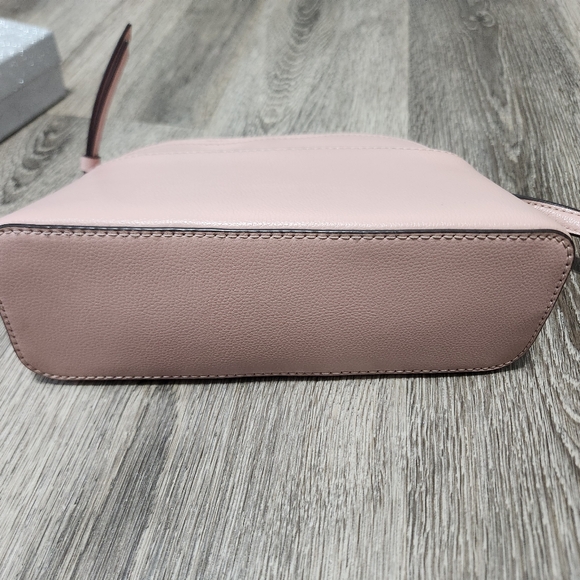 Kate spade cross body - Picture 2 of 9